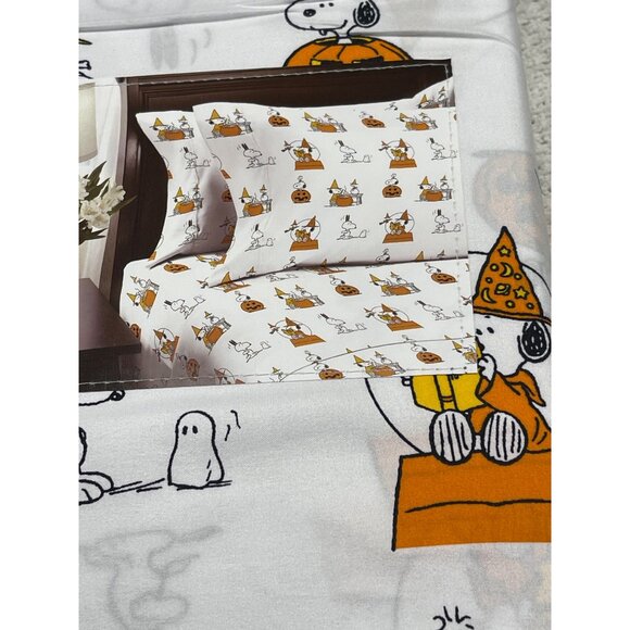 Peanuts Halloween Twin Sheet Set With Snoopy & Woodstock Design By Berkshire - Picture 3 of 5